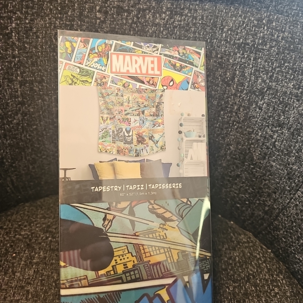 NIP Marvel Characters Comic Strip 52"x 60" Tapestry RoomMates Machine Washable